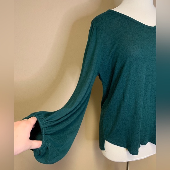 Lovelyn - Hunter Green Long Sleeve Sweater - Picture 5 of 8